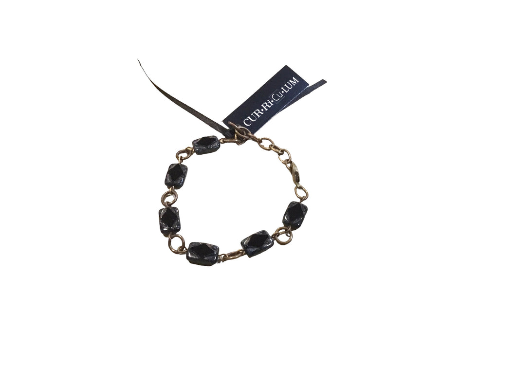 Black rectangle with diamond shape Czech bead bracelet