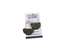 Small halfmoon earrings