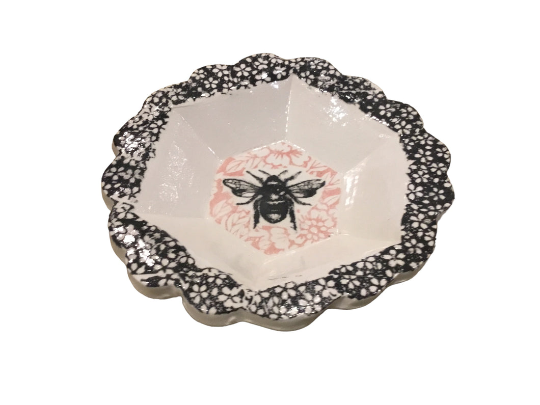 Small bowl trinket/pink insect