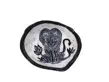 Lion sgraffito dish