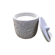 White Floral Print Candle- Cactus Flower