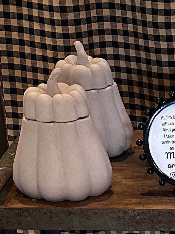 Beige Pumpkin Candle- Pumpkin Chai