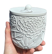 White Floral Print Candle- Cedar & Blood Orange