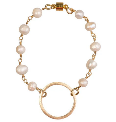 Pearl on Gold w Circle Bracelet