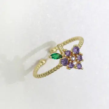 Dainty Twisted Grape Ring