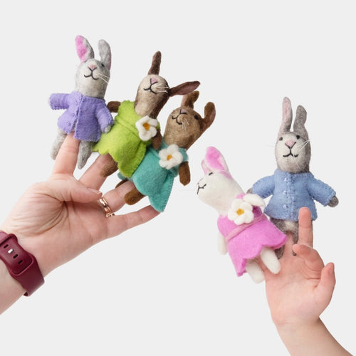 Felt bunny finger puppets