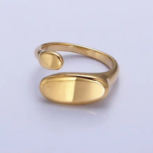 Double Chubby Claw Open Band Ring in Gold