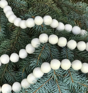 Felt Garland White Balls