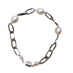 Small Paperclip Chain w/Pearls Bracelet