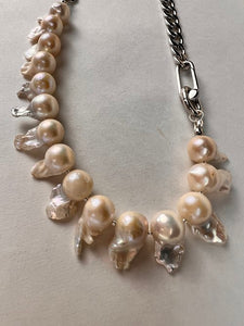 Mixed Pearl and Chain Necklace