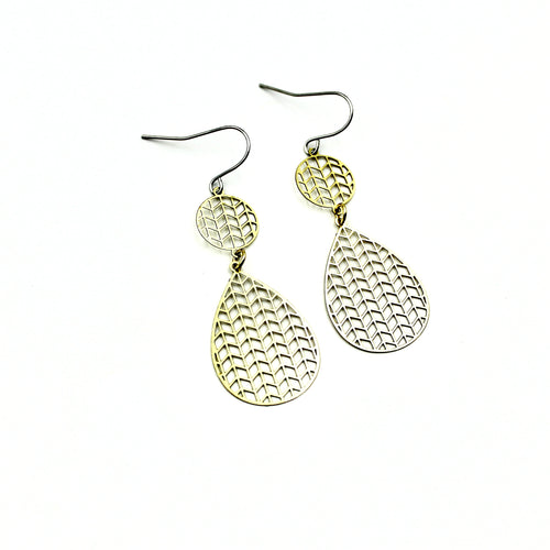 Lightweight Chevron Earrings