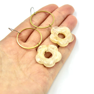 Groovy Flower Hoop Earrings - Cream