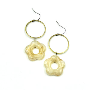 Groovy Flower Hoop Earrings - Cream