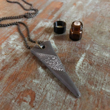 Clay Diffuser Necklace - Triangle with lace