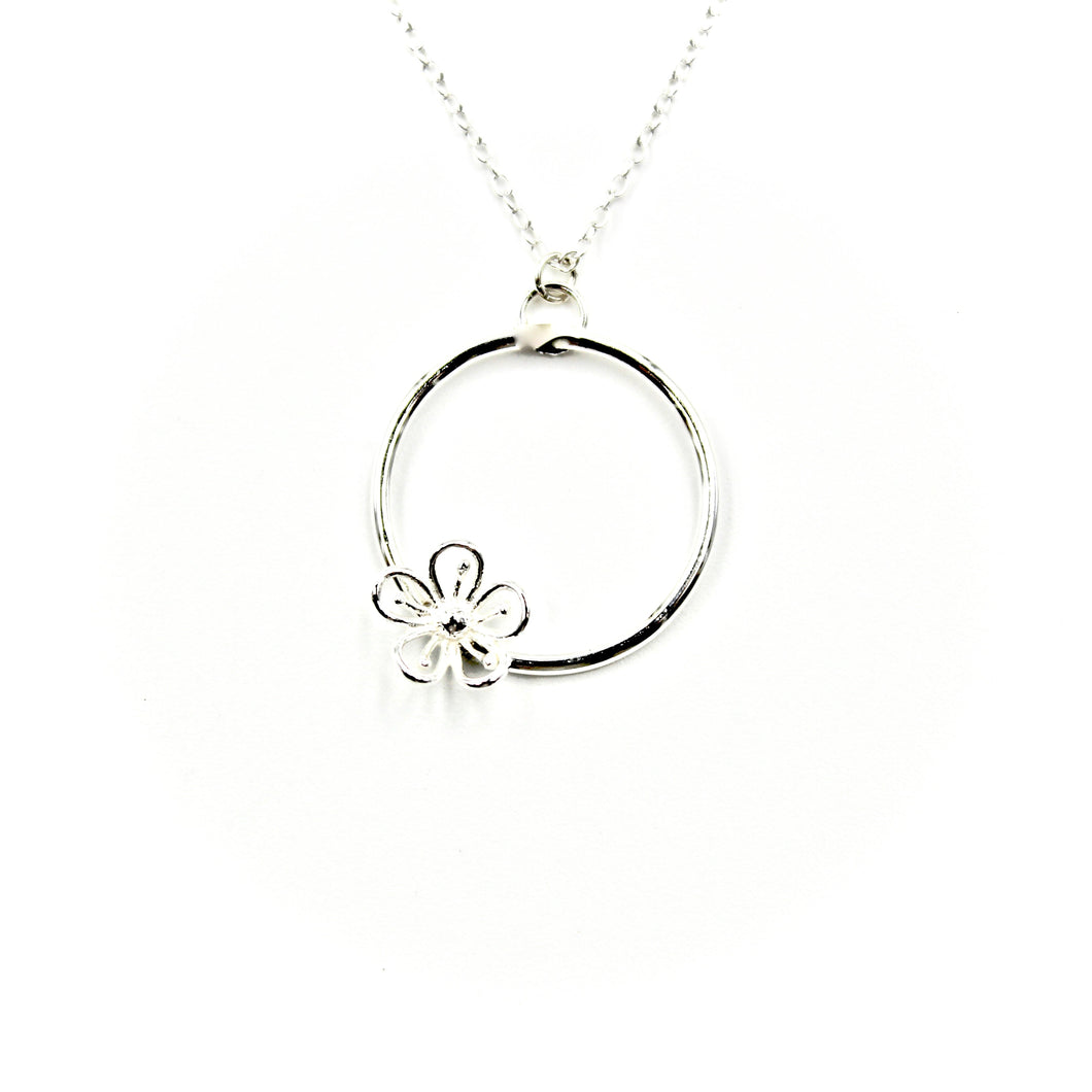 Flower Circle Necklace