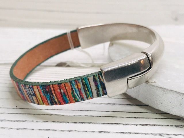Magnet bar cuff with metallic leather