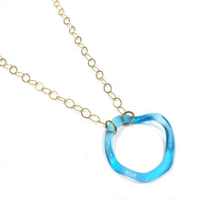 Open Wave Necklace in Gold