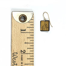 Kumboo Earrings - 2 Dot Floral