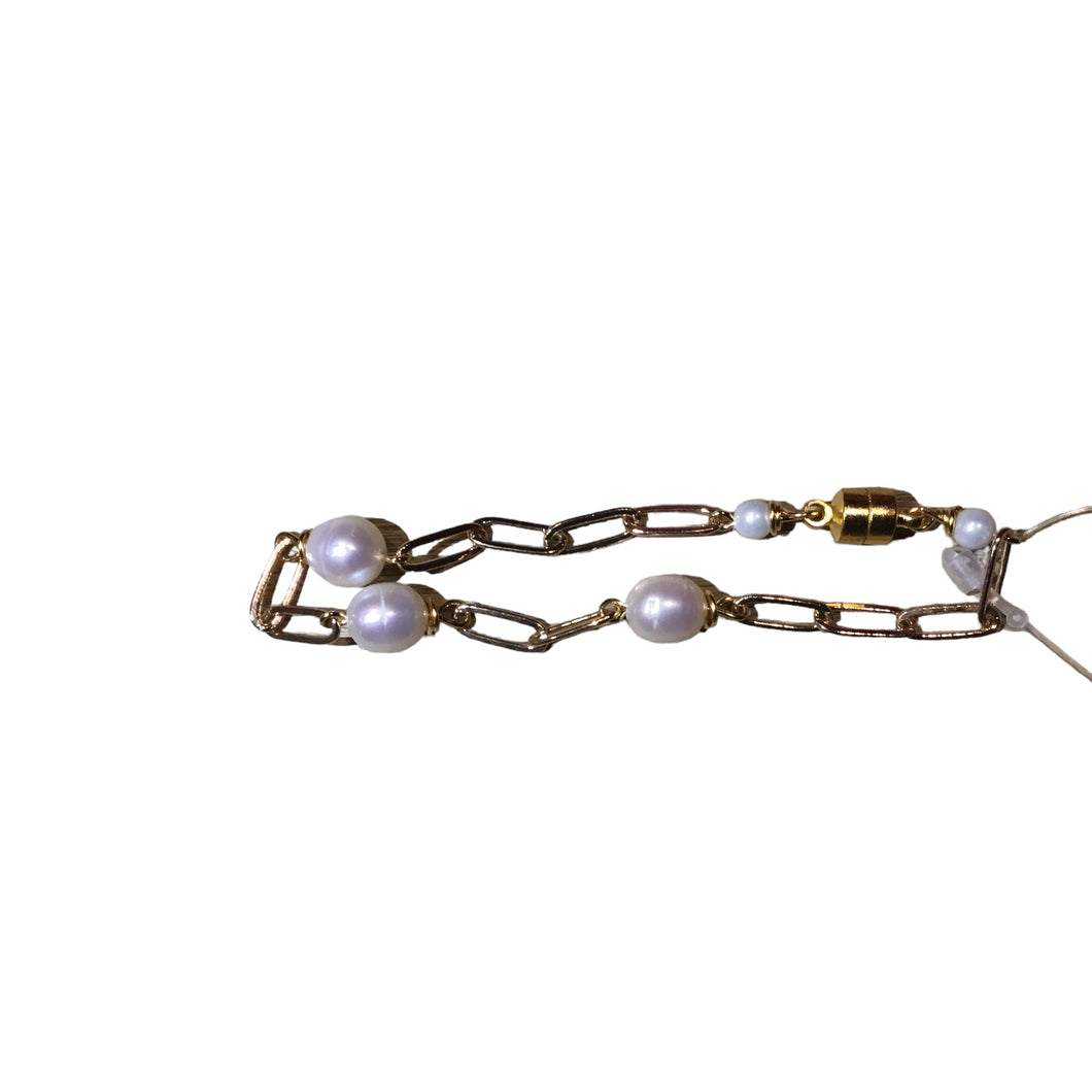 Small Paperclip Chain w/Pearls Bracelet