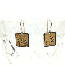 Kumboo Earrings - 2 Dot Floral
