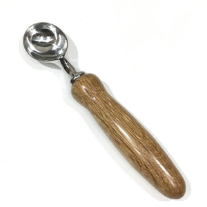 #046 - Ice cream scoop with wood handle