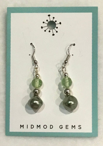 Green pearl dangle Earrings