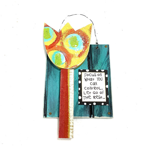 Hanging Tulip Plaque - Focus On