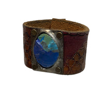 Light Leather Cuffs with Stone